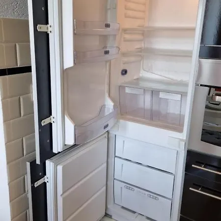 Apartamento Geraeumiges Und Modernes Tara Am Mit Parkplatz! Zandvoort
