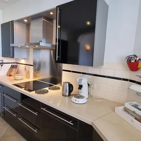 Geraeumiges Und Modernes Tara Am Mit Parkplatz! Apartmán *