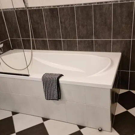 Geraeumiges Und Modernes Tara Am Mit Parkplatz! Apartmán Zandvoort