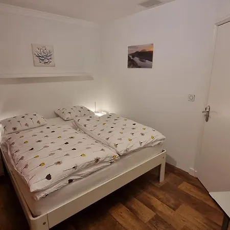 Apartment Geraeumiges Und Modernes Tara Am Mit Parkplatz! *