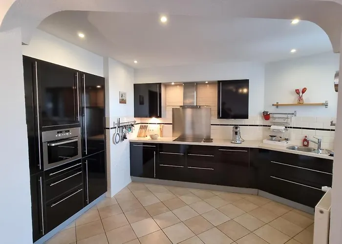 Geraeumiges Und Modernes Tara Am Mit Parkplatz!