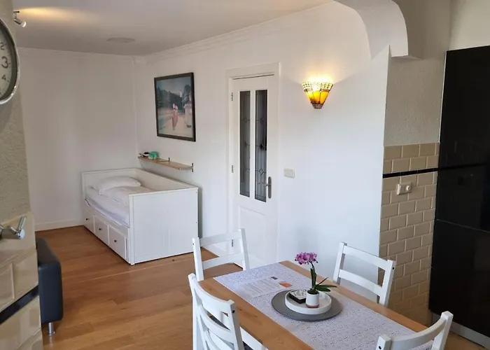 Geraeumiges Und Modernes Tara Am Mit Parkplatz! Appartamento